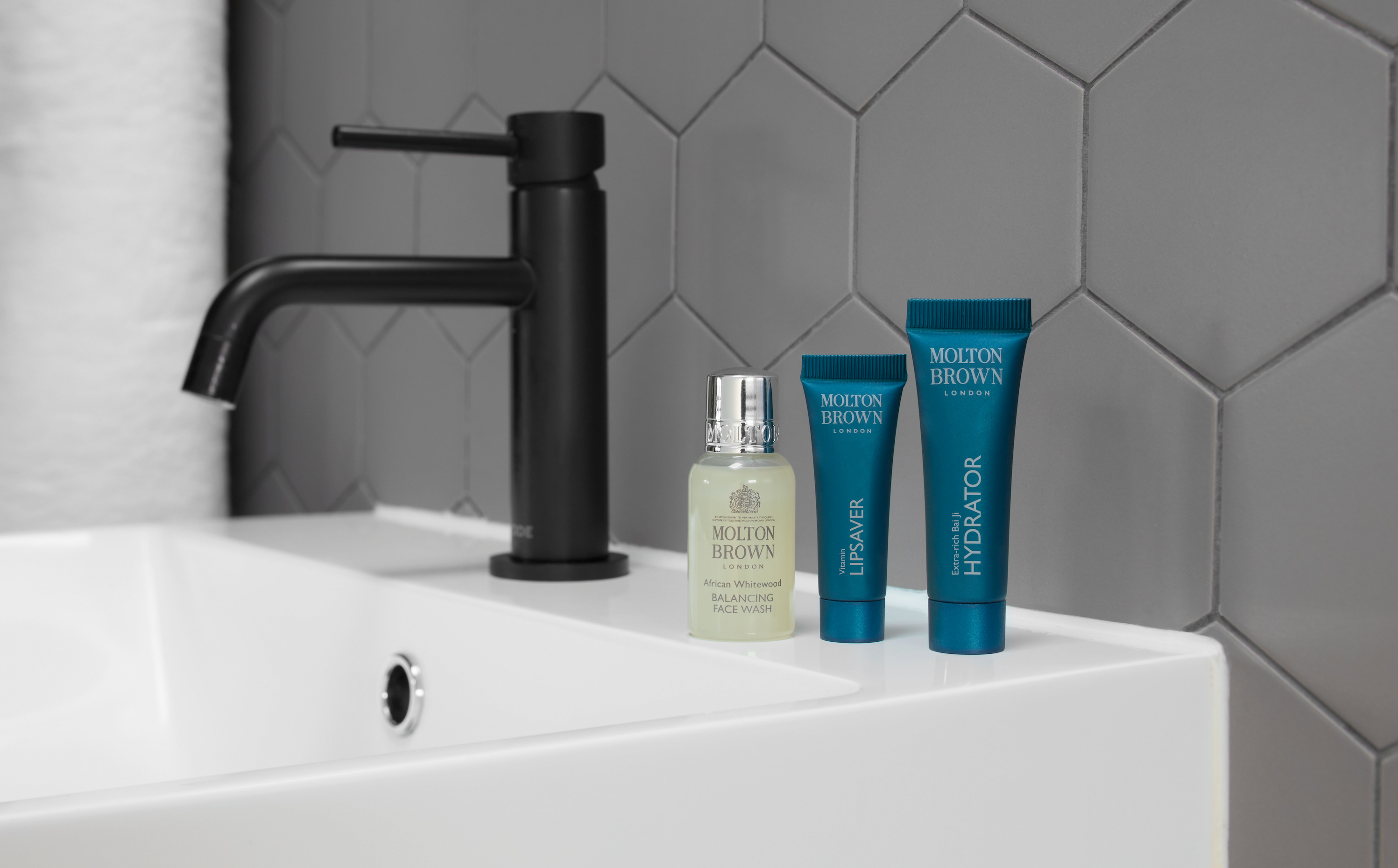 Molton Brown African Whitewood Balancing Face Wash